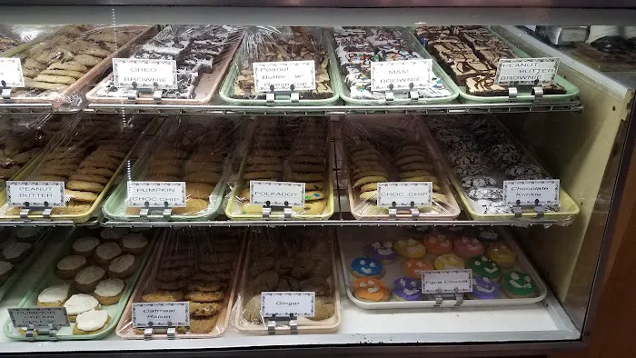 Shorts Tastee Pastries Picture 6