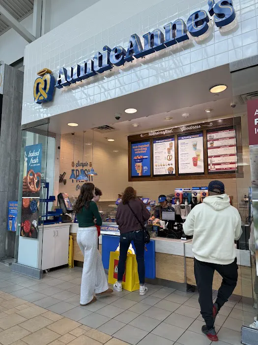 Auntie Anne's Picture 4