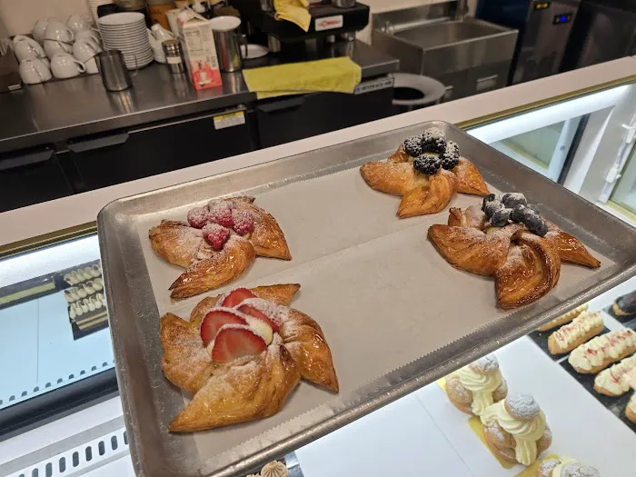 Pierre & Michel Authentic French Bakery Picture 3
