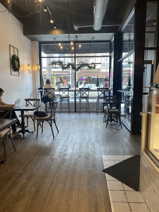 Fleur de Sel · Patisserie . Bistro Picture 8