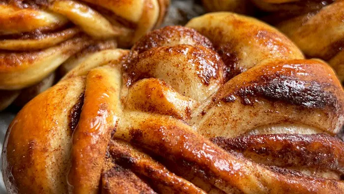 Born & Braid Artisan Bakery Picture 4