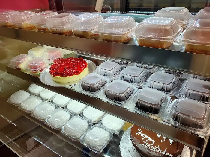 Aaliyah's Bakery Picture 7
