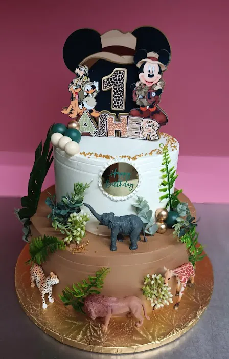 El Fenix Bakery III Picture 10
