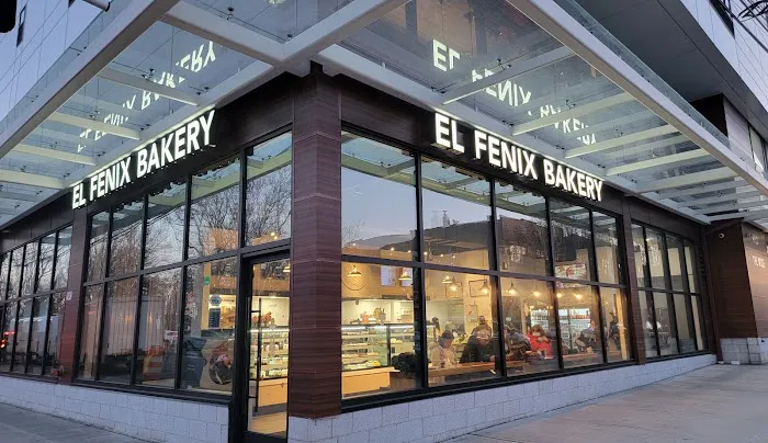 El Fenix Bakery III Picture 4