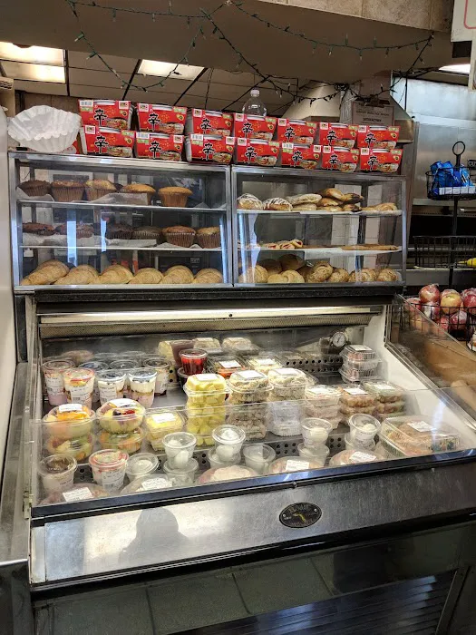 M&J Hot Bagel and Deli Picture 4