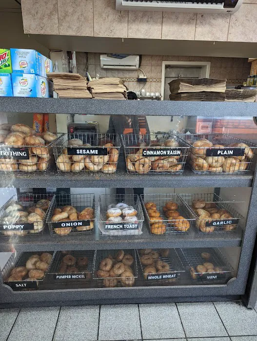 M&J Hot Bagel and Deli Picture 8