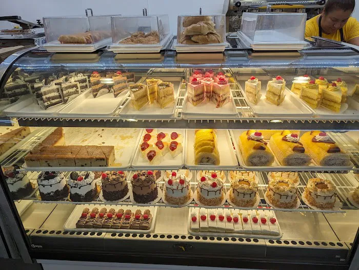 El Fenix Bakery Picture 9