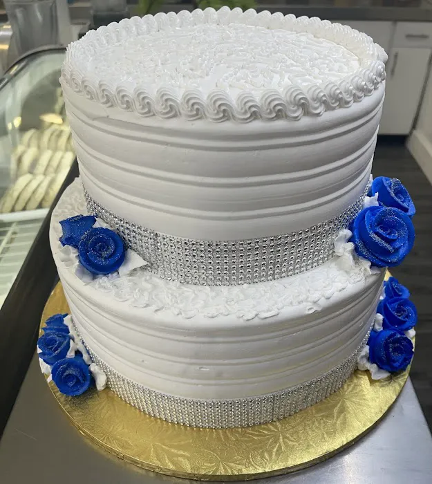 El Fenix Bakery Picture 6