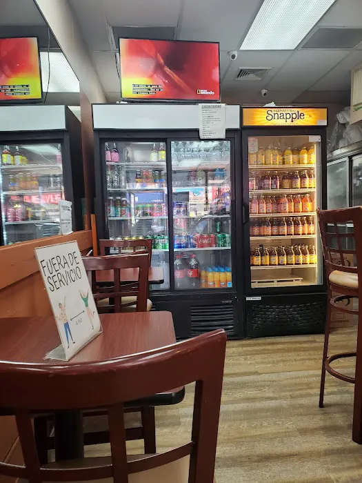 El Carretero Bakery Picture 4