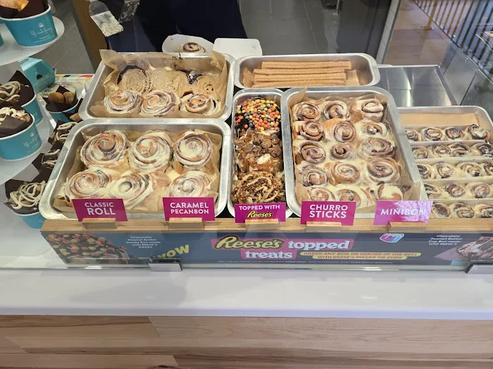 Cinnabon Picture 4