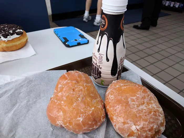 Dippin Donuts Picture 4