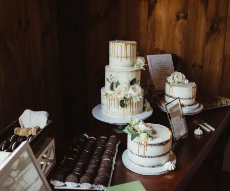 The Sandpiper Cake Shop
