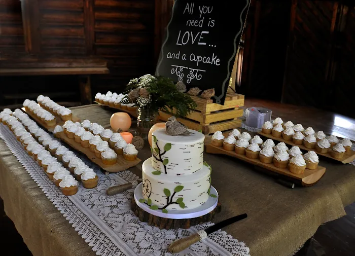 Dorene's Creative Cakes Picture 9