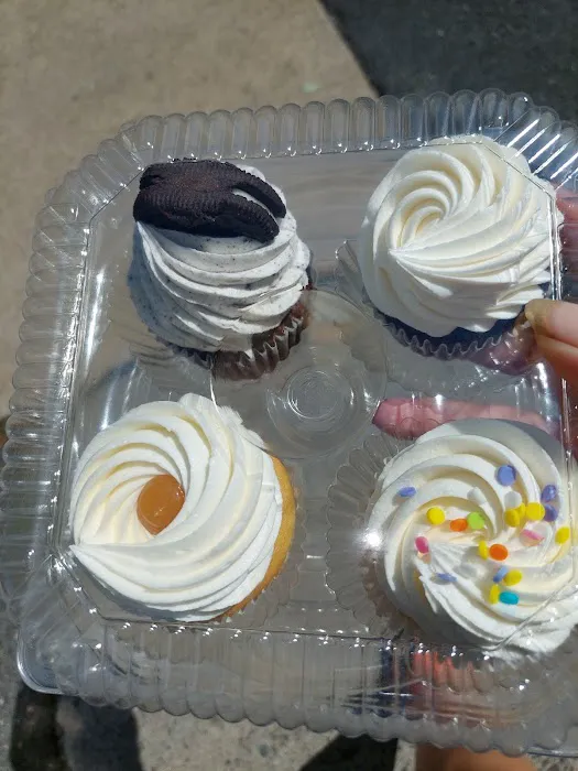 Flour(ish) Bake Shoppe Picture 10