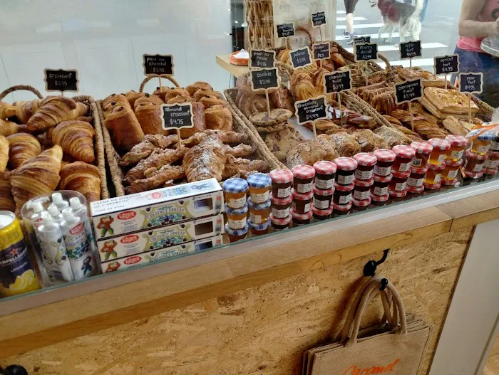 Caramel French Patisserie Picture 9