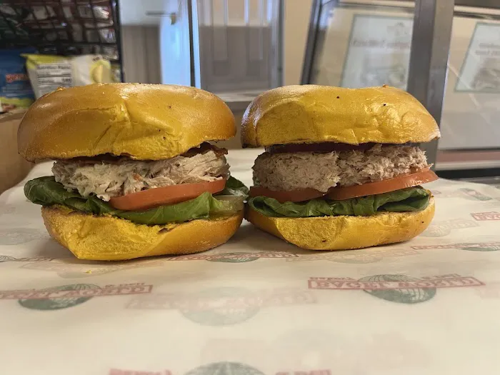 Bagel World II Bakery & Deli Picture 4