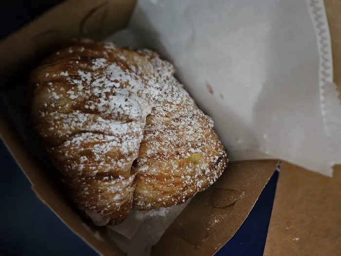 Pando’s Pastry Shop Picture 2