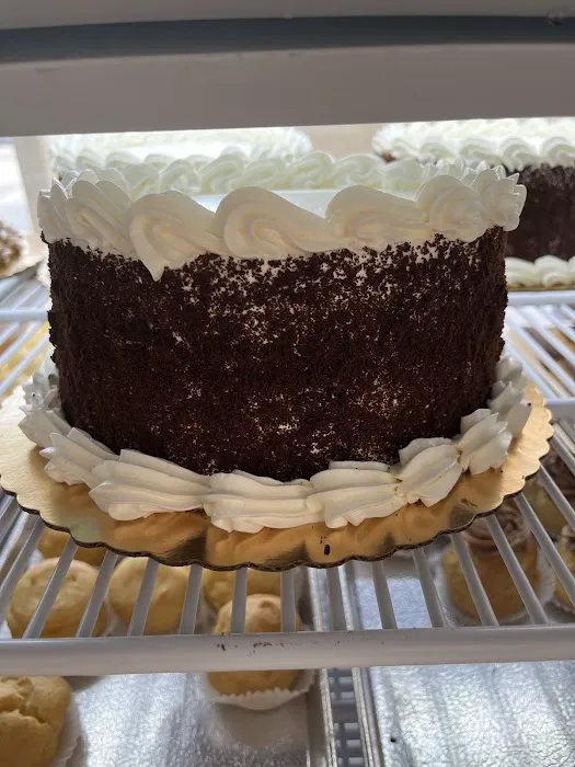 Pando’s Pastry Shop Picture 4