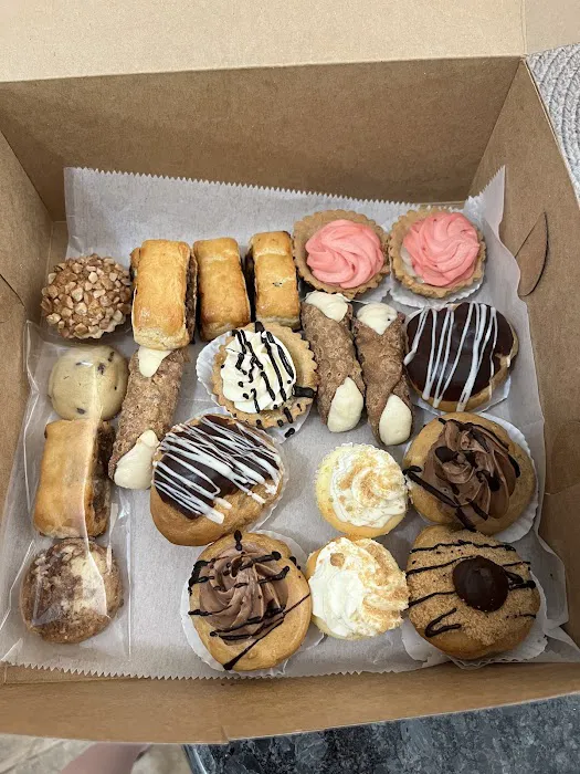 Pando’s Pastry Shop Picture 7
