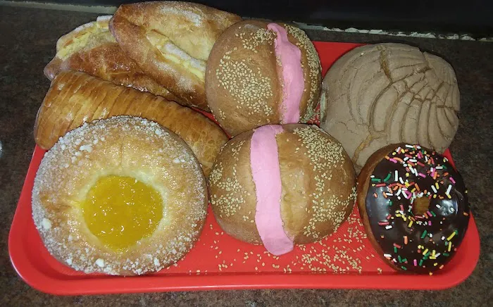 El Gallito Panaderia Picture 8
