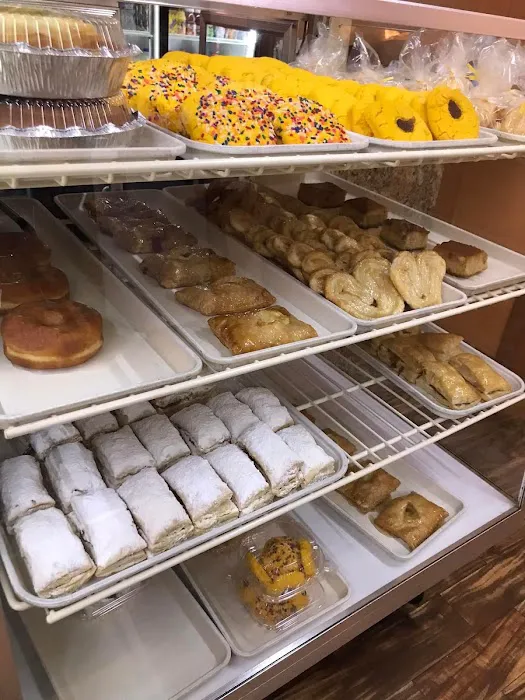 Panaderia y Reposteria Ceballos Bakery Picture 8