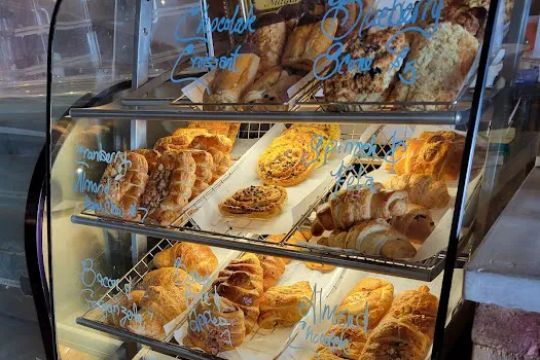 Verns Bakery