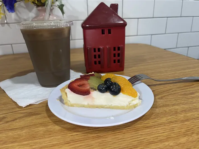 Rashida Sawyer Bakery Picture 7