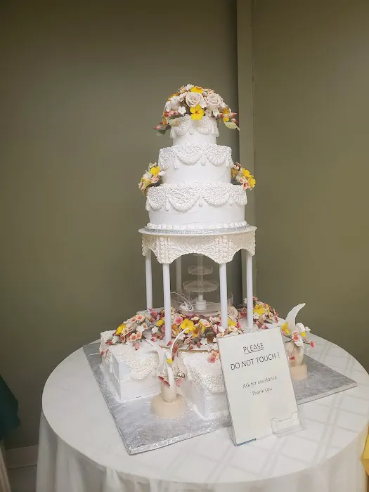 Christine's Bake Shop Picture 5