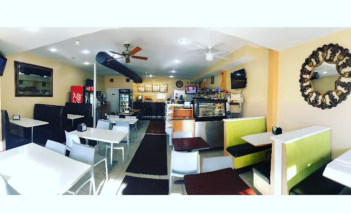 J&E Bakery & Deli Picture 1