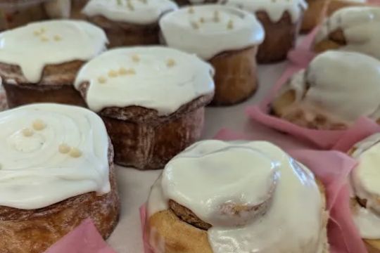 Simply Sweets By Lauren/ Cake Studio