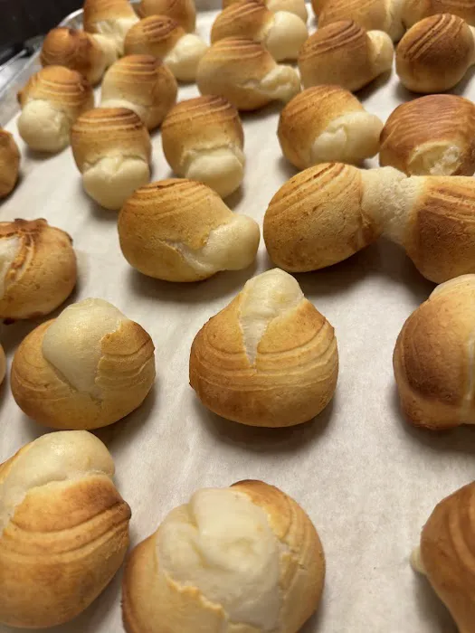 La Reina Bakery Picture 5
