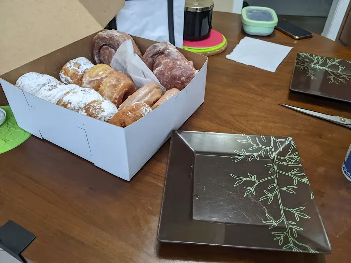 Plainfield Donut Shop and Luncheonette Picture 9