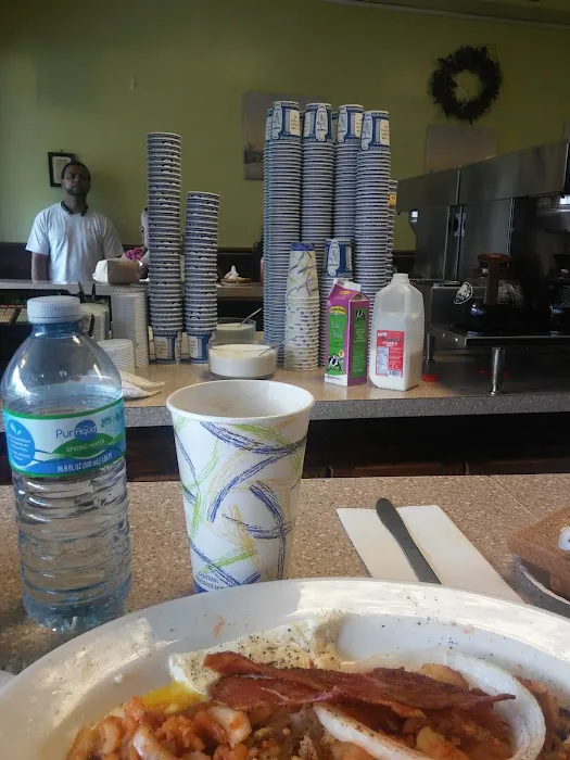 Plainfield Donut Shop and Luncheonette Picture 7