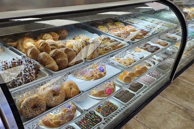 Calandra's Bakery