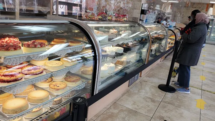 Calandra's Bakery Picture 6