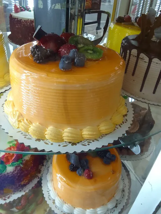 Calandra's Bakery Picture 7