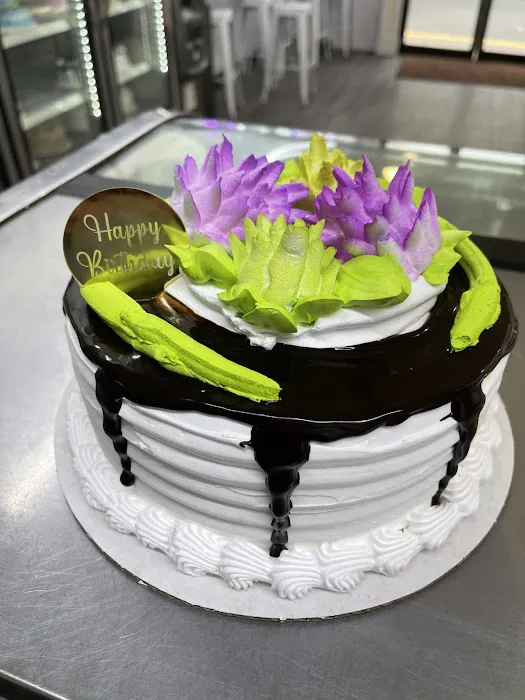 El Fenix Bakery II Picture 6
