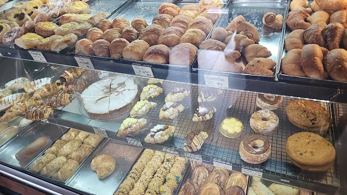 Las Chicas Bakery & Cafe Picture 6
