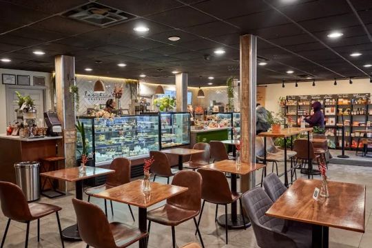 Las Chicas Bakery & Cafe