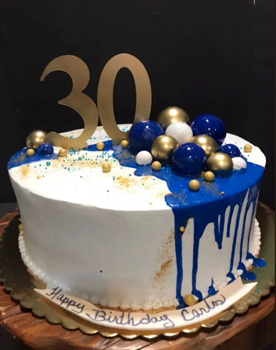 CAKES BY DAMAR Picture 1