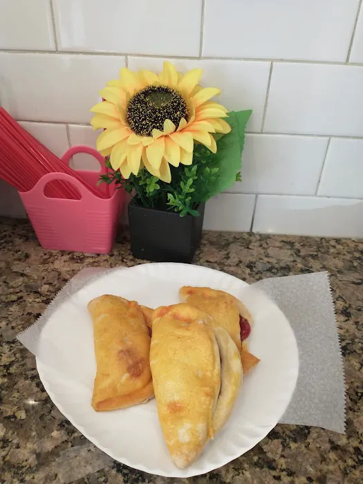Las Cubanitas Bake Shop Picture 7