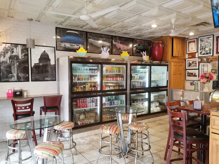 Las Cubanitas Bake Shop Picture 9
