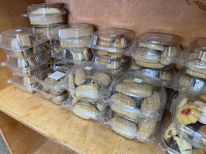 Leo's Bakery & Deli Picture 9