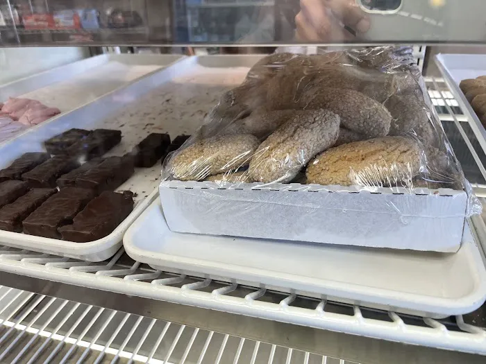 Leo's Bakery & Deli Picture 7