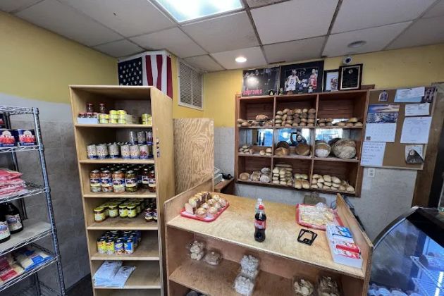 Leo's Bakery & Deli
