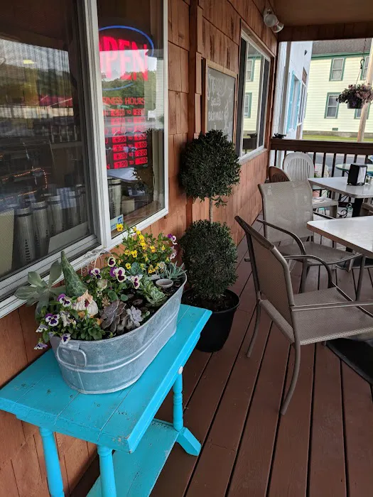 Bun Appetit Bakery & Cafe Picture 1