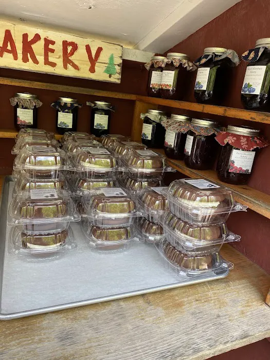Puzzle Mountain Bakery Pie Stand Picture 4