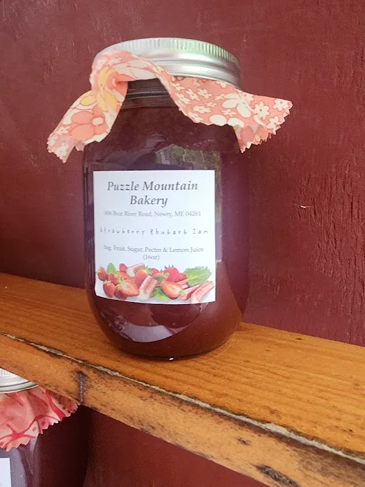 Puzzle Mountain Bakery Pie Stand Picture 1