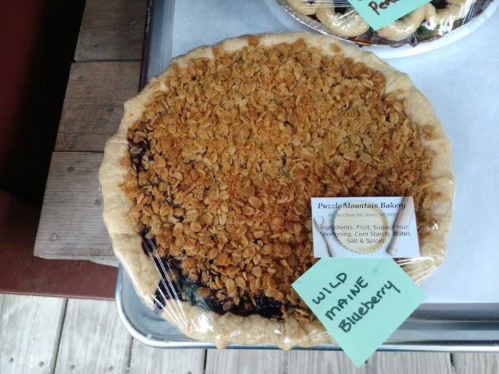 Puzzle Mountain Bakery Pie Stand Picture 7