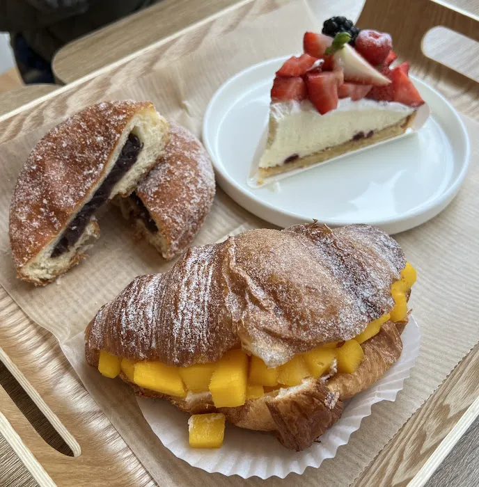 Yuri's Desserts Picture 6